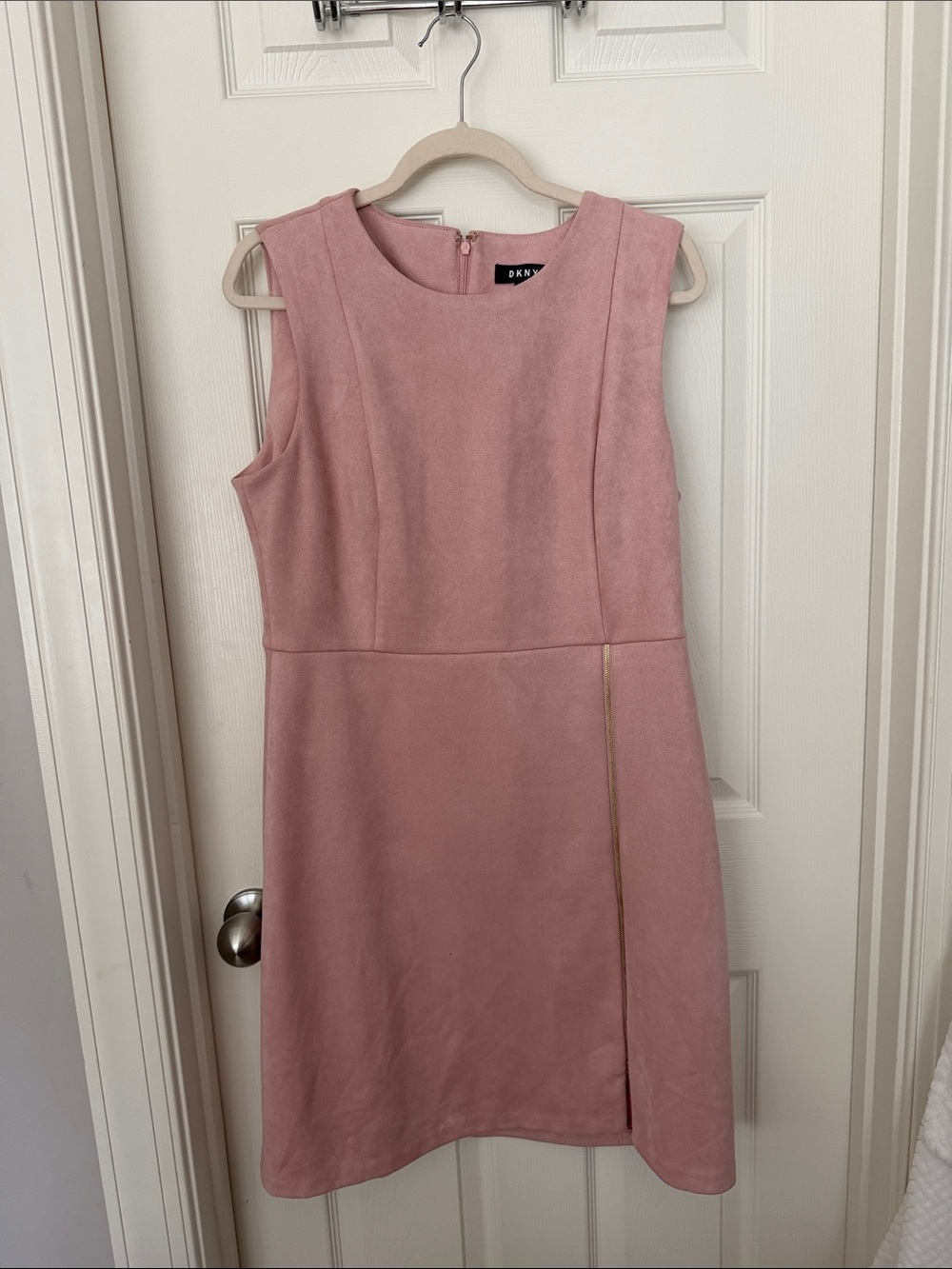 DKNY Dusty Pink Sleeveless Sheath Dress with Gold Zip Accent